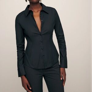 Guizio flattering button up top